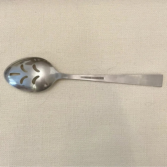 Case Vista (Stainless) by Stanley Roberts Pierced Tablespoon (Serving Spoon) - Picture 7 of 9